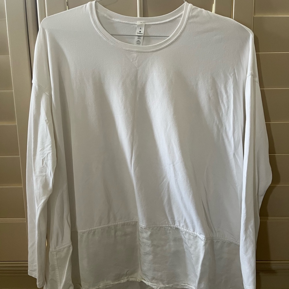 Lululemon flowy top